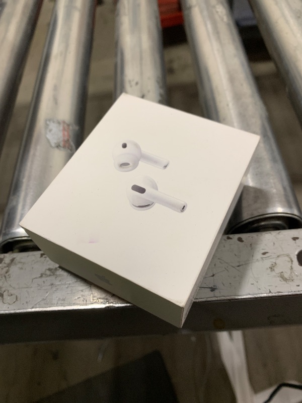 Photo 1 of Apple AirPods Pro 3 Wireless Earbuds, Active Noise Cancellation, Live Translation, Heart Rate Sensing,Hearing Aid Feature,Bluetooth Headphones,Spatial Audio, High-Fidelity Sound, USB-C Charging, White