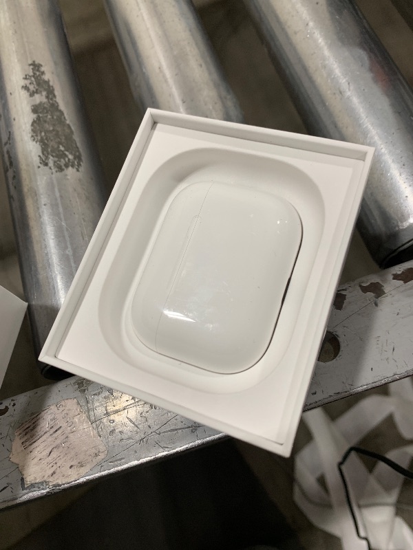 Photo 1 of Apple AirPods Pro 3 Wireless Earbuds, Active Noise Cancellation, Live Translation, Heart Rate Sensing,Hearing Aid Feature,Bluetooth Headphones,Spatial Audio, High-Fidelity Sound, USB-C Charging, White