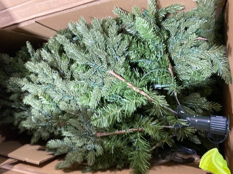 Photo 1 of Member's Mark 9' Grand Spruce Christmas Tree