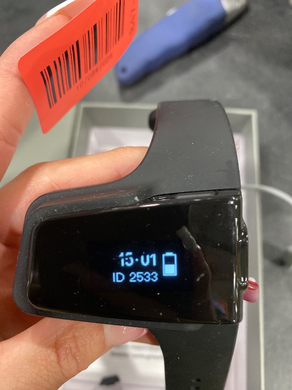 Photo 1 of Wellue Wrist Pulse Oximeter with Audio Reminder| Bluetooth Blood Oxygen Monitor Rechargeable for Continuous SPO2 Tracking with 72 Hours Battery Life, Free APP & PC Reports, Style 2