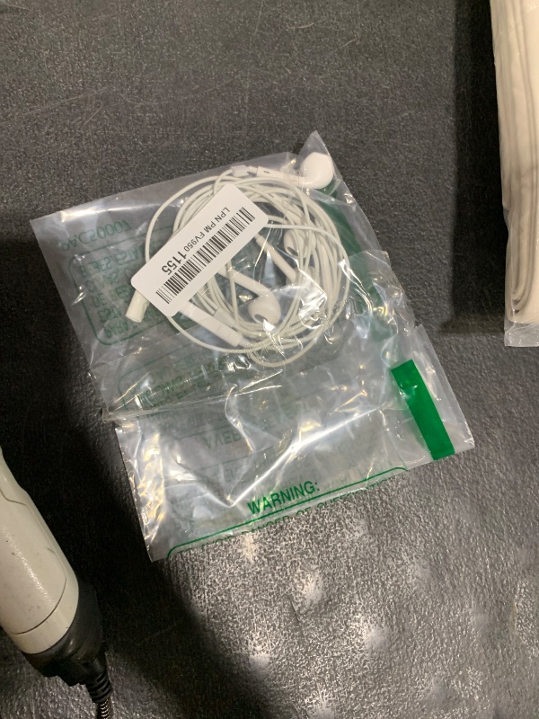 Photo 1 of [PLUG and PLAY] 2 Pack Wired Headphones for iPhone Earbuds with Built-in Microphone & Volume Control HiFi Stereo Nosie Reduction Earphones for iPhone 14 13 12 11 Pro Max XS XR X 8 7 6, Support All iOS