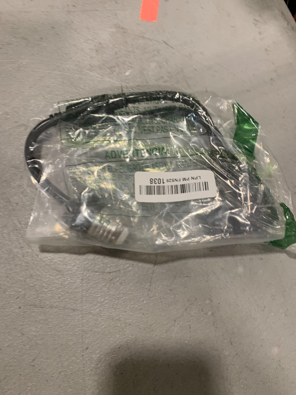 Photo 1 of 1 Pcs 2 in 1 Light Socket to Plug Adapter, Convert E26/E27 Bulb Socket to 2 Pieces 3 Prong Outlet with Extension Cord, Flexible Light Bulb Socket Converter Suitable for Porch Patio Garage Use (Black)