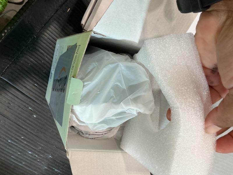 Photo 1 of *MINOR DAMAGE - USED*
Momcozy Portable Breast Milk Cooler for Travel, 24H Ice-Free Cooling Breastmilk Storage Bottles Container, 12 Ounces Leak Proof Outdoor Small Freezer, Baby Breastfeeding Essential for New Moms