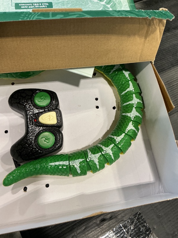Photo 1 of **NON-FUNCTIONAL**
Terra by Battat – Remote Control Emerald Tree Boa Snake Toy, Realistic Moving Electronic Animal for Kids with Easy Operation, Fun Reptile Adventure, Includes Transmitter, Ages 6+ Years