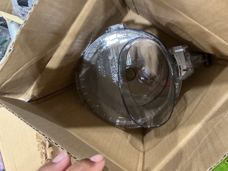 Photo 1 of *MISSING PARTS UNKNOWN*
Top with 4 Locking Tabs 7-cup FP-631AGTXT-1 and DLC-117BGTXT1 Food Processor Work Bowl Fits Cuisinart DLC-10 Models, Fits Models DLC-10, DLC-10P, DLC-5, DLC-10S, DLC-10C, DLC-10SY, DLC-10SYP1