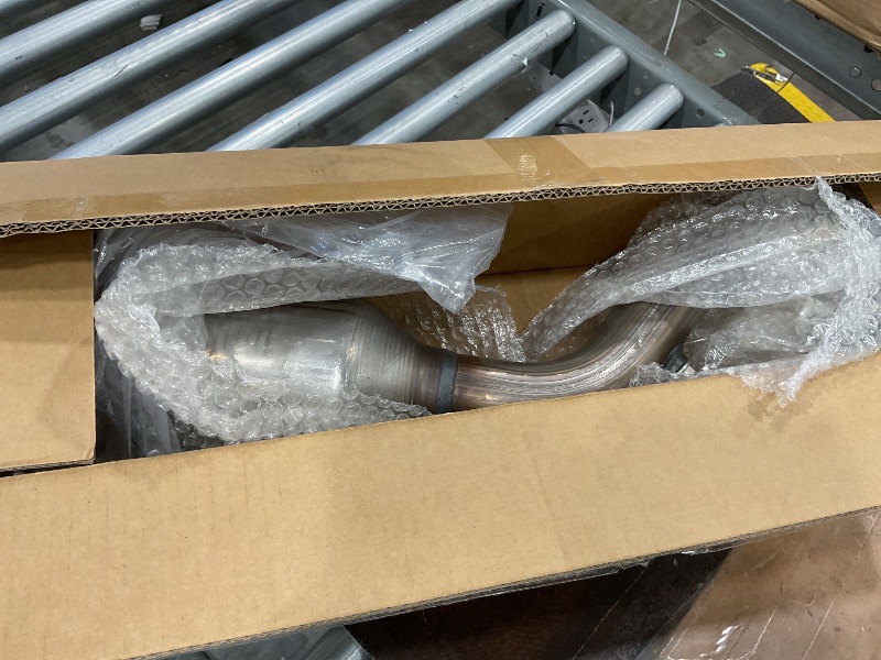 Photo 1 of ***MISSING PIECES*** Woosphy Rear Catalytic Converter Replacement for Nissan Rogue 2008-2013 Rogue Select 2014-2015 2.5L L4 20018CZ30A 53827