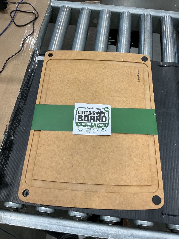 Photo 1 of ***MINOR DAMAGE*** Freshware Wood Cutting Board for Kitchen, Juice Groove, Non-Slip Silicone Feet, Dishwasher Safe, X Large, 18" x 13", Natural
