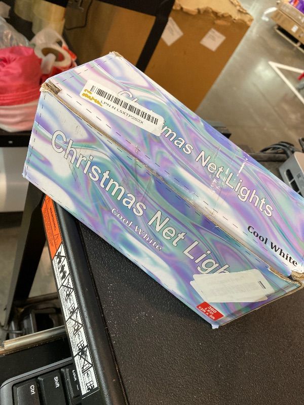 Photo 1 of *UNTESTED*
LJLNION Christmas Net Lights, 360 LED 12ft x 5ft Connectable Mesh Fairy String Lights,8 Modes Low Voltage Safe Adaptor for Xmas Trees, Bushes, Wedding, Outdoor Garden Decorations, Warm White