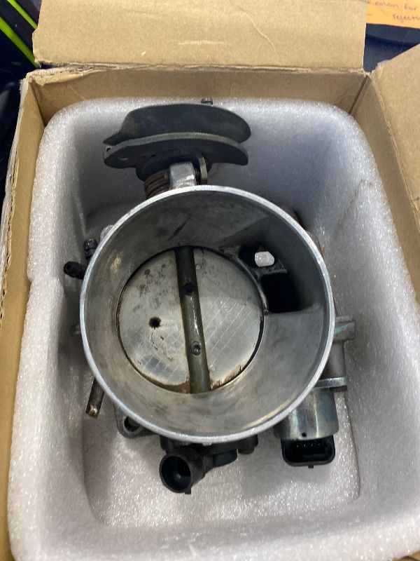 Photo 1 of ***VERY USED*** GELUOXI Throttle Body Replacement for Chevy Avalanche Silverado Suburban Tahoe Cadillac Escalade GMC Sierra 1500 2500 Yukon XL 2000-2002 88984260