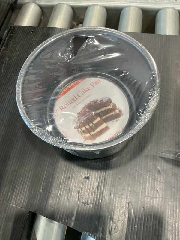 Photo 1 of *MINOR DAMAGE - USED*
CHEFMADE Round Cake Pan, Nonstick 6-Inch with Removable Loose Bottom Chiffon Bakeware