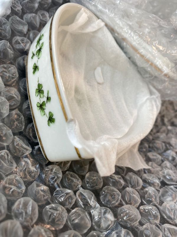 Photo 1 of ***MINOR CHIP*** CBE Porcelain Irish Shamrock Jewelry Keepsake Box (First Communion Box)