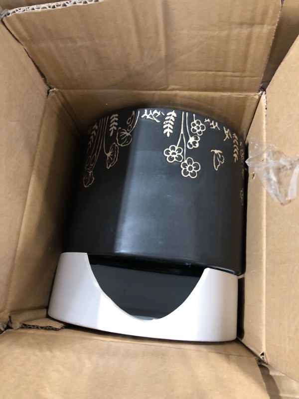 Photo 1 of ** SOLD AS IS, NO REFUND/RETURN* SEE COMMENTS!
Self watering plant pot black