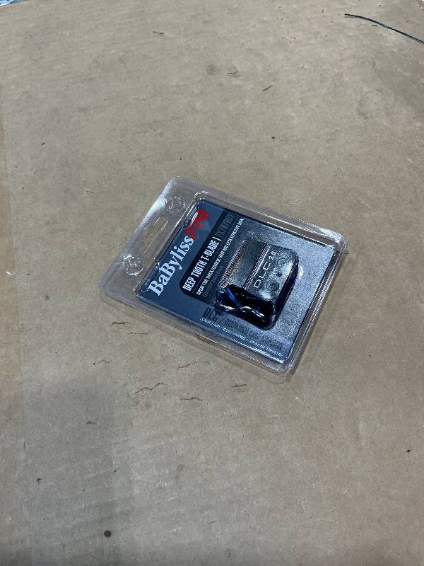 Photo 1 of *MINOR DAMAGE - USED*
BaBylissPRO Barberology Deep Tooth DLC 2 Replacement Blade for Outlining Hair Trimmers (FX707BD2), Black