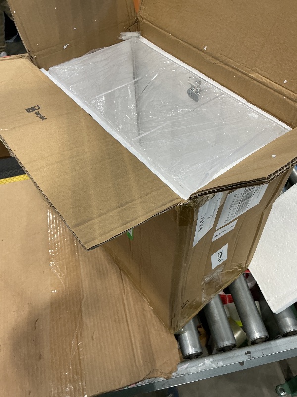 Photo 1 of *MINOR DAMAGE - USED*
Barydat Acrylic Display Case with Lock Key Countertop Display Case Clear Showcase Display Cabinet Multi Functional Safe Storage Box for Retail Store (Fixed 3 Tier,15.7 x 15.7 x 7.8 Inch)