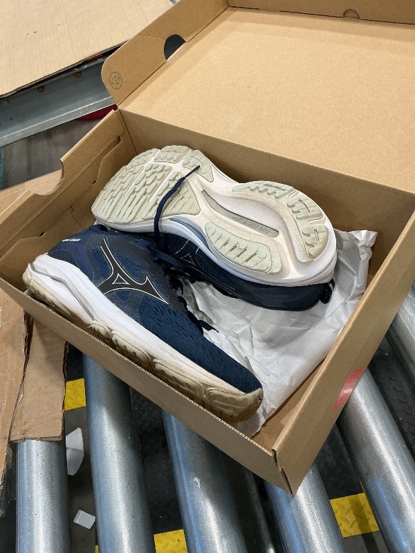 Photo 1 of **MAJOR DAMAGE**
Mizuno Wave Legacy Mens | Neutral Training Shoe |Navy | US 8.5