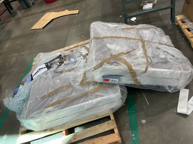 Photo 1 of *MINOR DAMAGE - USED*
Nutan, 4-Inch Sturdy Wood Box Spring for Mattress Support - Durable and Fully Assembled, Natural Wood Foundation for King(Fold), White