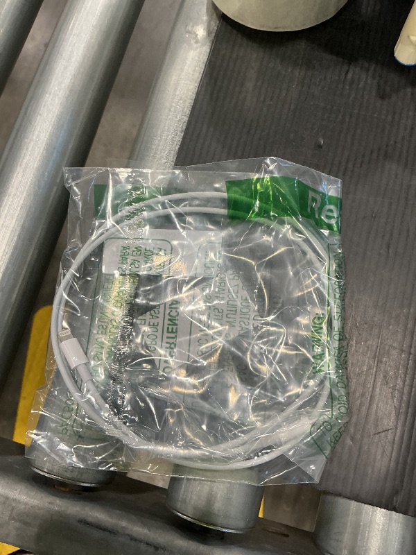 Photo 1 of (Apple MFi Certified) iPhone AUX Cord,Lightning to 1/8 Inch Audio Cable,3.3ft, Headphone Jack Adapter Male Aux Stereo Audio Cable Compatible for iPhone 14/13/12/11/XR/X/8/7 (White)