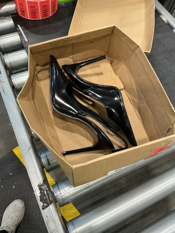 Photo 1 of *Minor Damage - See clerk notes*
Steve Madden Women's Reyes Pump, Black Box, 6.5