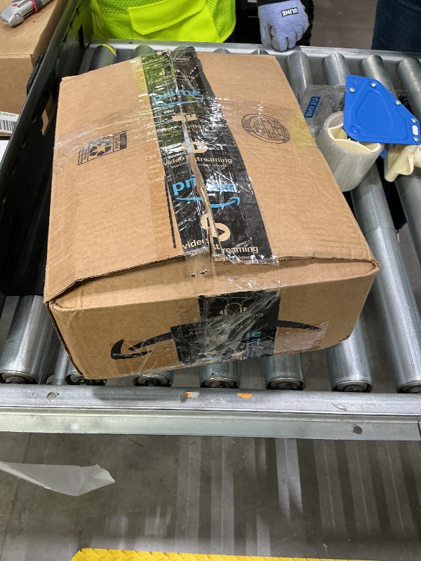 Photo 1 of *USED*
Anvo Memory Foam Pillow, Neck Contour Cervical Orthopedic Bed Pillow for Sleeping Side Back Stomach Sleeper, Ergonomic Design for Neck and Shoulder Pain Relief, Blue White, Firm