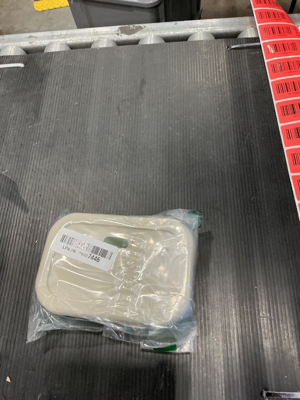 Photo 1 of AIDIMMING Silicone Enhanced Leak Proof Travel Soap Case, Vented Shampoo Bar Holder, Large Bar Soap Box with Lid Portable Soap Dish with Draining Layer (Offwhite& Green)