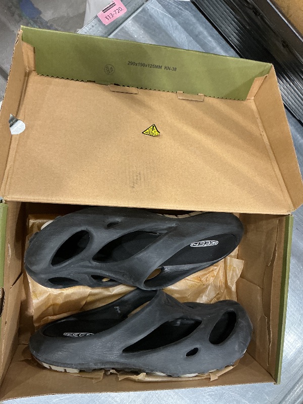 Photo 1 of *USED*
KEEN Men's SHANTI-M Sandal, black/dawn blue, 8 M US