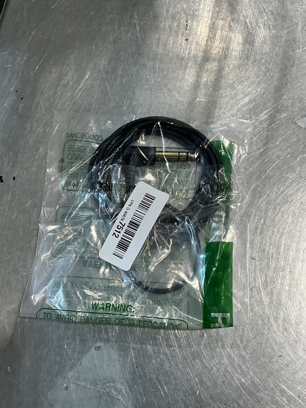 Photo 1 of 1/4" Male to 1/8" Male TRS Stereo Audio Cable,BENACES Right Angled 3.5mm to 6.35mm Stereo Jack Plug Audio Cord,1/4 Inch to 1/8 Inch Audio Adapter for Guitars,Laptops,Speakers and Amplifiers (1.8M/6Ft)