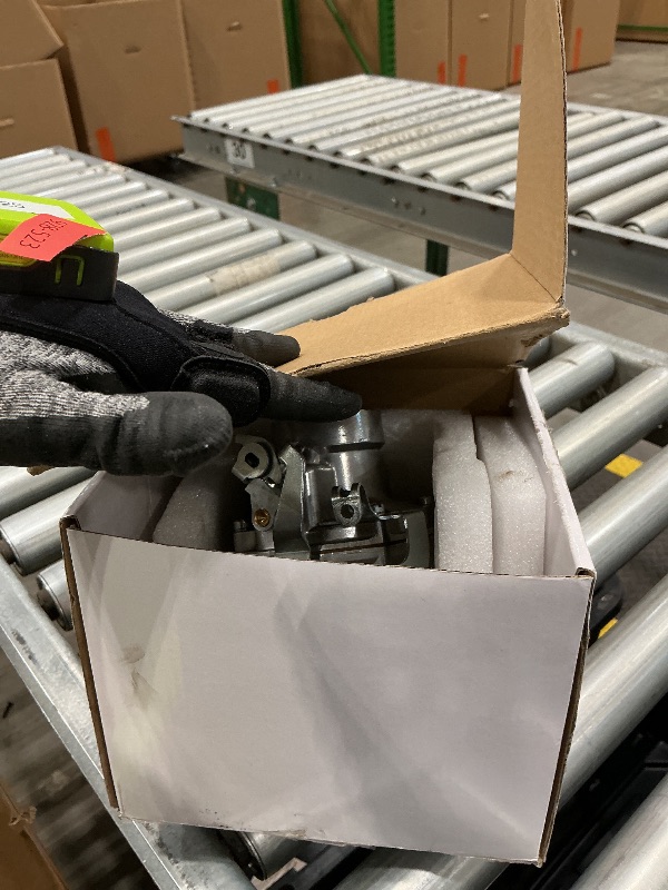 Photo 1 of 1 Barrel Rochester B Type Carburetor #7003152 with manual choke for 1950 to 59 Chevry GMC pickup truck 3.8L 235 ci 6-cylinder engine 1932 to 52 Chevry truck 3.5L 216 ci 6 cylinder engine