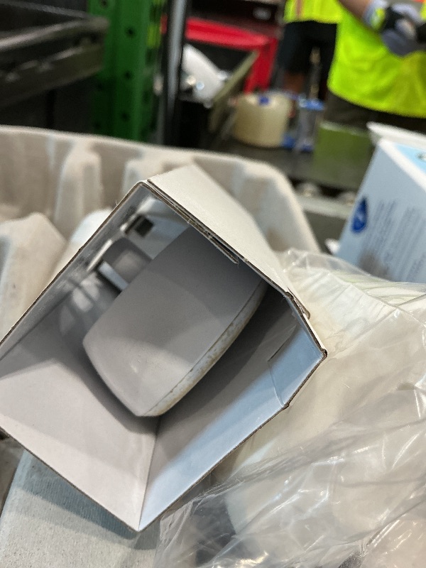 Photo 1 of *Untested*
Oral-B iO Deep Clean Rechargeable Electric Powered Toothbrush, White with iO Series 3 Limited, 2 Brush Heads and Travel Case - Pressure Sensor to Protect Gums - 3 Cleaning Settings - 2 Minute Timer