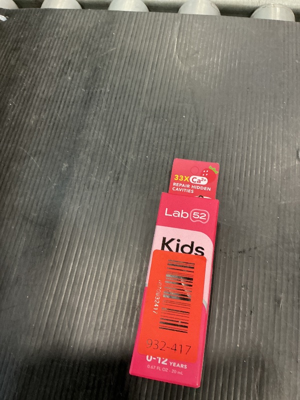 Photo 1 of ***ONLY ONE*****LAB52 Kids Oral Spray, Toddler Toothpaste Helper for Daily Oral Care and Fresh Breath, Children Approved with Fluoride Free for Newborn to Preschoolers, Xylitol (Strawberry & Peach)