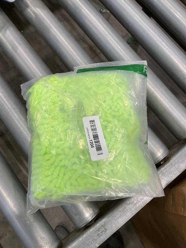 Photo 1 of ***SEE CLERK COMMENTS*** HeGangLy 2 Pack Car Wash Mitt Microfiber Chenille Car Wash Mitt Scratch Free for Cars Cleaning,Home Cleaning Mitts(Green/Blue).