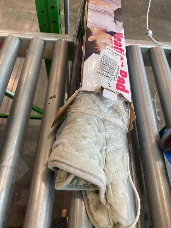 Photo 1 of *See Clerk Notes*
Heating Pad for Back Pain and Cramp Relief, Extra Large 17" x 33" Size Electric Heating Pad for Shoulder Neck Pain with 6 Temperature Level and 6 Timer Settings Auto Shut Off