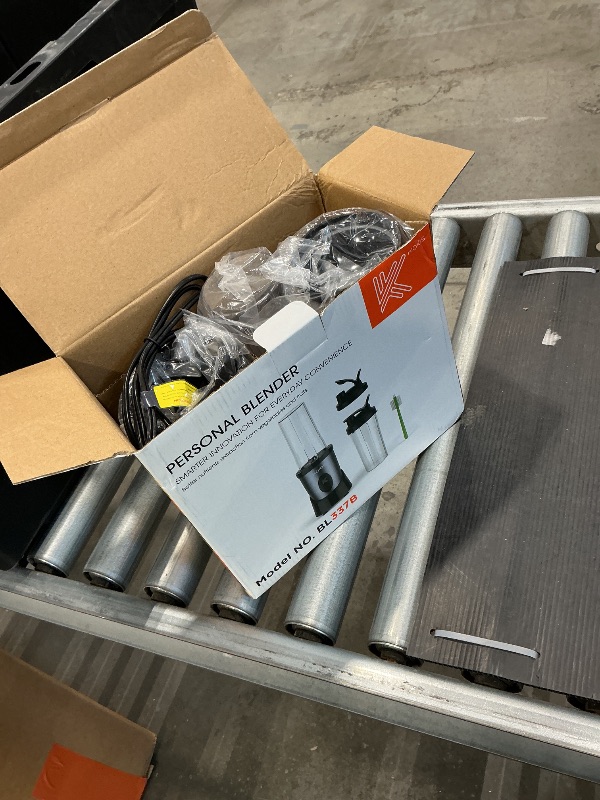 Photo 1 of *Untested*
KOIOS Smoothie Blender, 900W Personal Blender for Shakes and Smoothies for Kitchen with 2 No-BPA 22oz Portable Cups, Single Serve Smoothies Maker Mixer for Juices, Nutritious Recipe (Grey Blue)