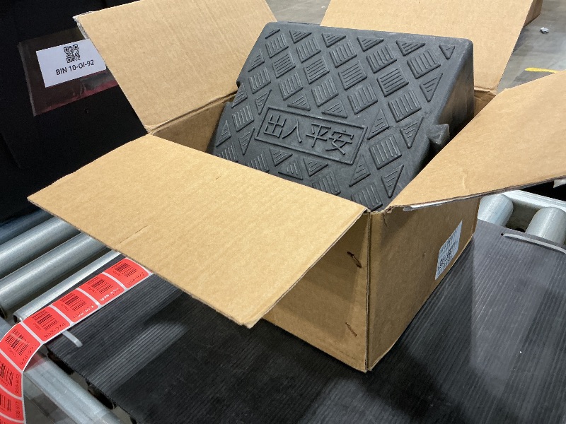 Photo 1 of 2Pack Curb Ramp Black Color, Portable Lightweight Heavy Duty Plastic Driveway Curb Ramps for Low Cars,Motorcycle Ramp,Curb Ramps (5.12" H 19.7" L Two Curb ramps Connected)