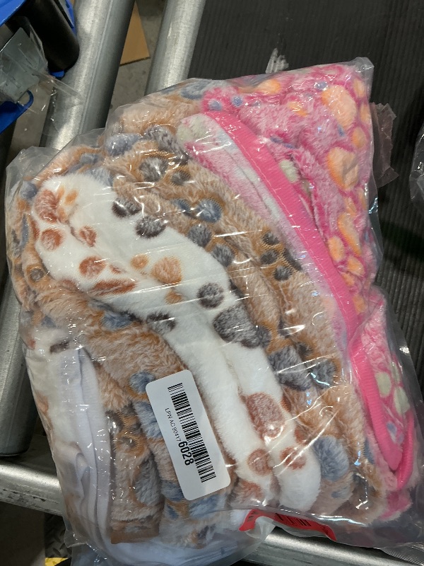 Photo 1 of 1 Pack 3 Blankets Super Soft Fluffy Premium Fleece Pet Blanket Flannel Throw for Dog Puppy Cat Paw Brown/Pink/White Large(41x31 inch)