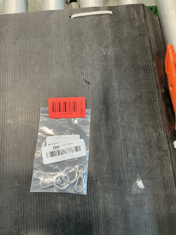 Photo 1 of *USED*
ISDVBUY 2 Pcs 5-Split Swivel Snap Hooks with Key Rings, Opening Metal Swivel Lobster Claw Clasps for Key Chain Clip, Lanyard, DIY Crafts, Jewelry Making, Bags and Accessories(Silver)