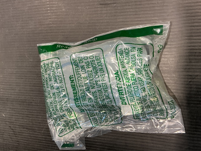 Photo 1 of 2 Packs Lid Plug Replacement Part for Vitamix 64oz Low Profile Container, Pro 750 Model, VM0158, VM0103, 7500 Series, Fits for Vitamix 300 Professional Series