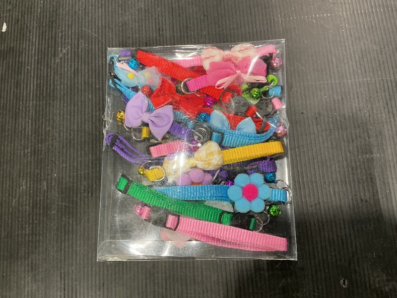 Photo 1 of 16 PCS Cute Cat Collar with Bells Kitten Collars for Girls Pink Cat Collar Breakaway Cat Collars for Girl Cats Small Kitten Collar with Bell Boy Pet Collar for Cats Kitten Supplies Flower Cat Collar