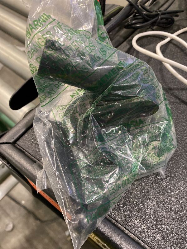 Photo 1 of ***MISSING PARTS*** OtterBox Performance Car Dash & Windshield Mount for MagSafe - Black