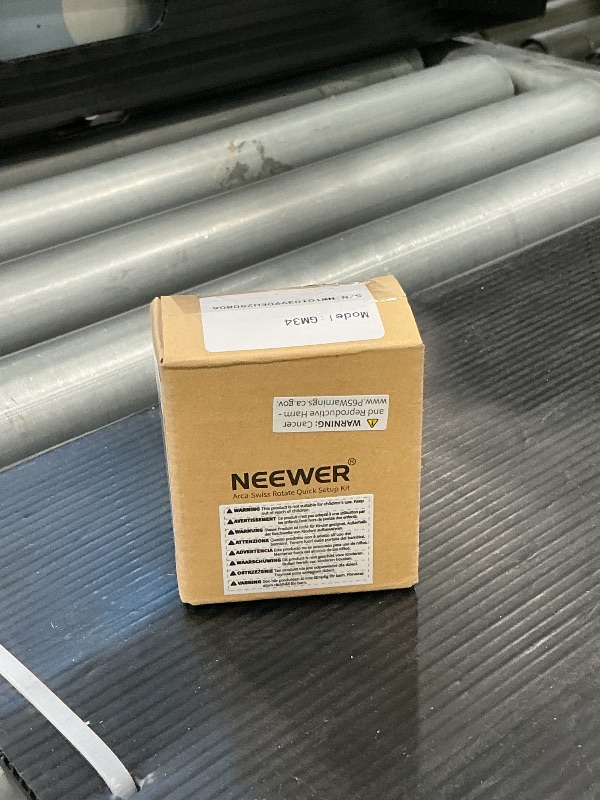 Photo 1 of *Missing Parts*
NEEWER GM34 Camera Quick Release Plate Kit, Quick Switch Auto Lock Square QR Mount Plate with Arca Type Clamp Base, Compatible with Arca Swiss Peak Design Capture V3 Camera Clip, Max Load 11lb/5kg