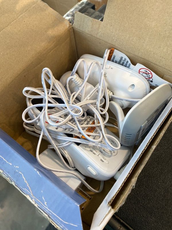 Photo 1 of *UNTESTED*
VTech VM819 Baby Monitor with Camera and Audio, 2.8” Screen Portable Baby Camera, Night Vision, 2-Way Audio, Temperature Sensor and Lullabies, Secure Transmission No WiFi, Ideal for Baby/Elderly/Pet