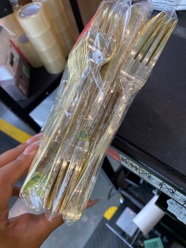 Photo 1 of **ONLY 60 Pcs**
N9R 72PCS Gold Plastic Forks, Solid, Durable and Heavy Duty Plastic Forks, Perfect Utensils for Parties, Thanksgiving, Christmas and Daily Use