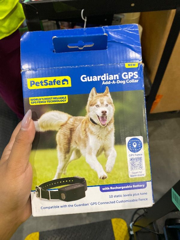 Photo 1 of *MISSING PARTS*
PetSafe Guardian GPS Connected Customizable Fence Add-A-Dog Collar - Rechargeable & Waterproof Adjustable Receiver Collar for GPS Fence - for Dogs 5lb+