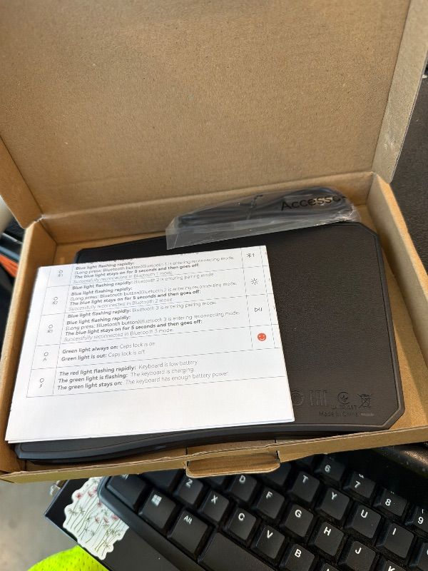 Photo 1 of **UNTESTED**
MEETION New Ergonomic Bluetooth Foldable Keyboard, Split Compact Portable Wireless Keyboard for Business Travel, Rechargeable Folding Keyboard for Tablet PC Smartphone iOS Android Windows Mac Black