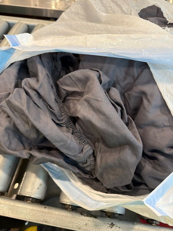 Photo 1 of *MAJOR DAMAGE*
Bedlifes 100% French Linen Sheets King Size 18-24”Extra Deep Pocket 4-Piece Set Breathable & Moisture-Wicking,Soft & Durable Sheets for Thick Mattresses(Dark Grey)