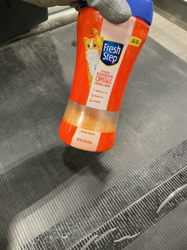 Photo 1 of ***FAIRLY LOW*** Fresh Step Cat Litter Crystals in Tropical Summer Breeze Scent - Cat Litter Box Deodorizer - Combats Odors and Neutralizes Smells to Keep Your Home Clean, 15 Ounce