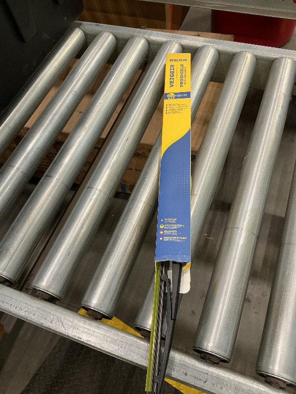 Photo 1 of 16" Rear Wiper Blade Compatible with Subaru Forester 2004-2005,Impreza 2004 2009-2011,Honda Insight 2010-2011,Odyssey 2007-2022,Outback 2020-2022,Passport 2019-2022 Back Window Wiper blades 16-B