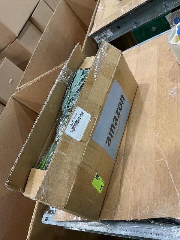 Photo 1 of 120 Pcs 4 Kinds Mixed Artificial Eucalyptus Leaves Stems Bulk Fake Silver Dollar Eucalyptus Bundle Faux Plants Greenery for DIY Bouquets Floral Arrangement Wedding Engagement Party Decor (Green)