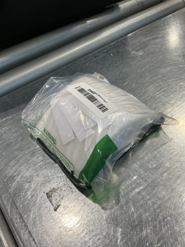 Photo 1 of 2 Pair Shoulder Pads for Women Set-in Shoulder Pads Sponge Pads Padded Tank Tops for Women Knitwear Blazer Suit T-Shirt Jacket Sewing Accessories (Black+ White)