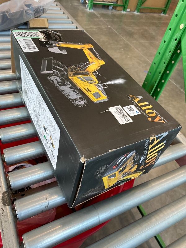 Photo 1 of *MISSING PARTS* 21" Large Remote Control Excavator Toy with Metal Bucket & Dozer Blade, 15-Channel RC Excavator Toys for Boys 6+ Kids Adults Construction Vehicles Christmas Birthday Gift, 120+Mins/Spray/Sound/Light