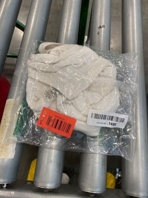 Photo 1 of *Minor Damage*
Danysu Women Cotton Rib Tank Top with Built in Bra Square Neck Crop Tank Fitted Basic Tops Angel White Solid Size Small